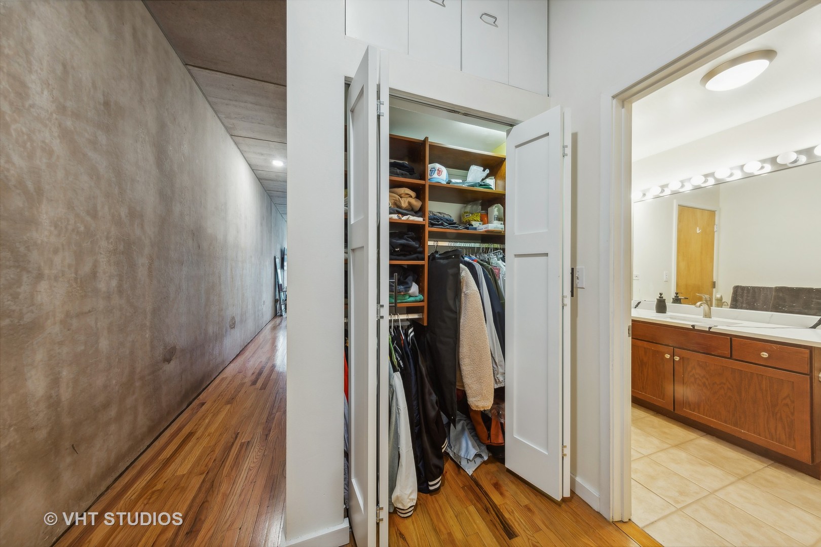 630 N Franklin Street Unit: 602