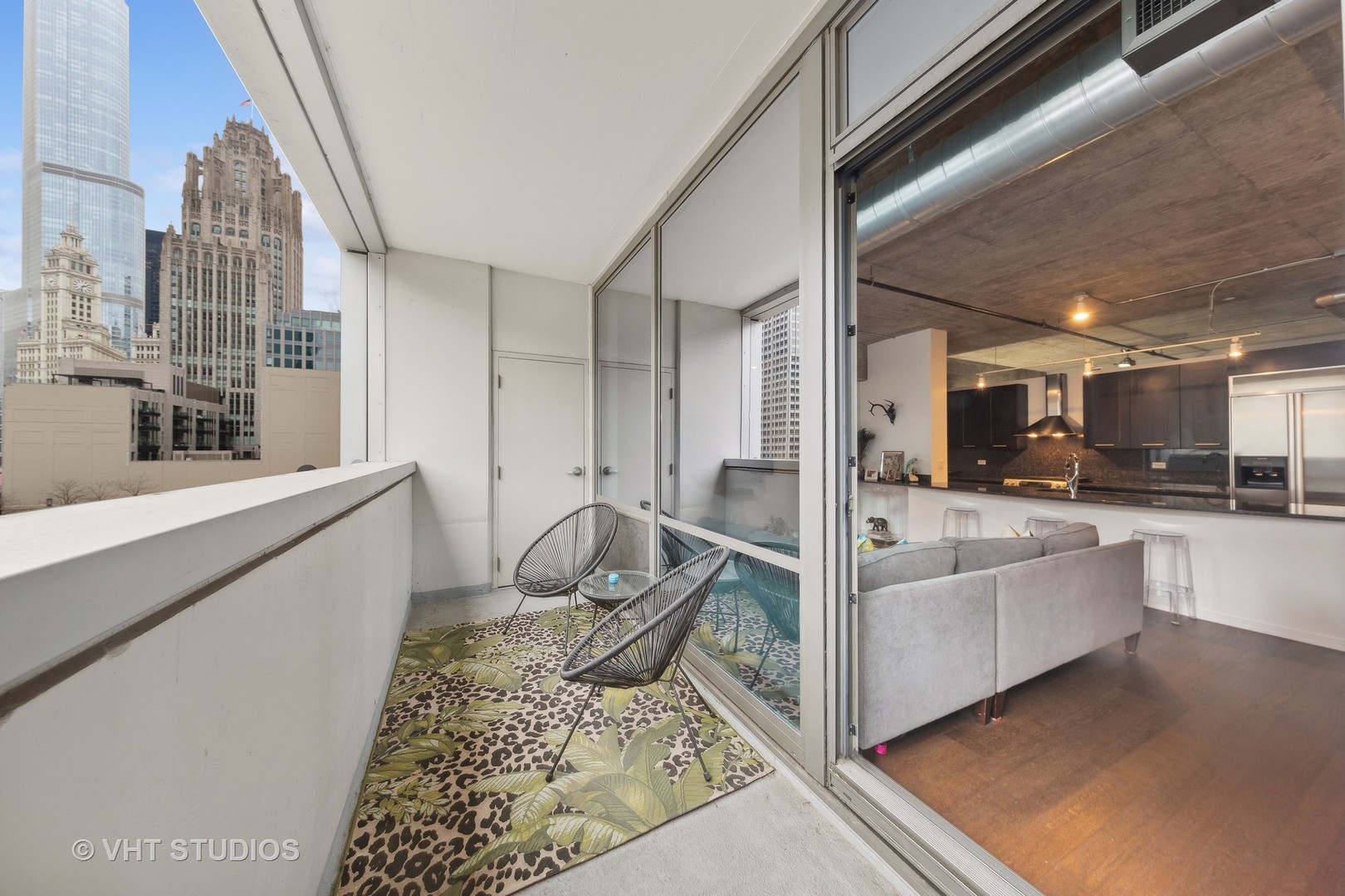 240 E Illinois Street Unit: 402