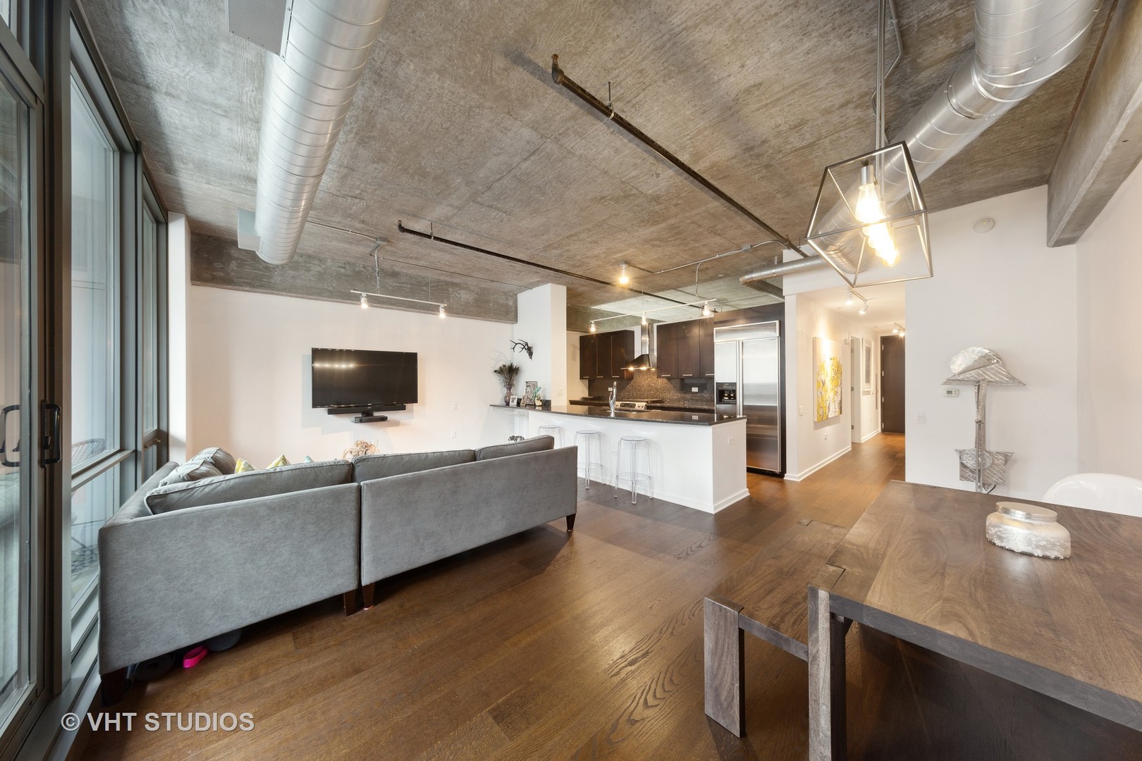 240 E Illinois Street Unit: 402