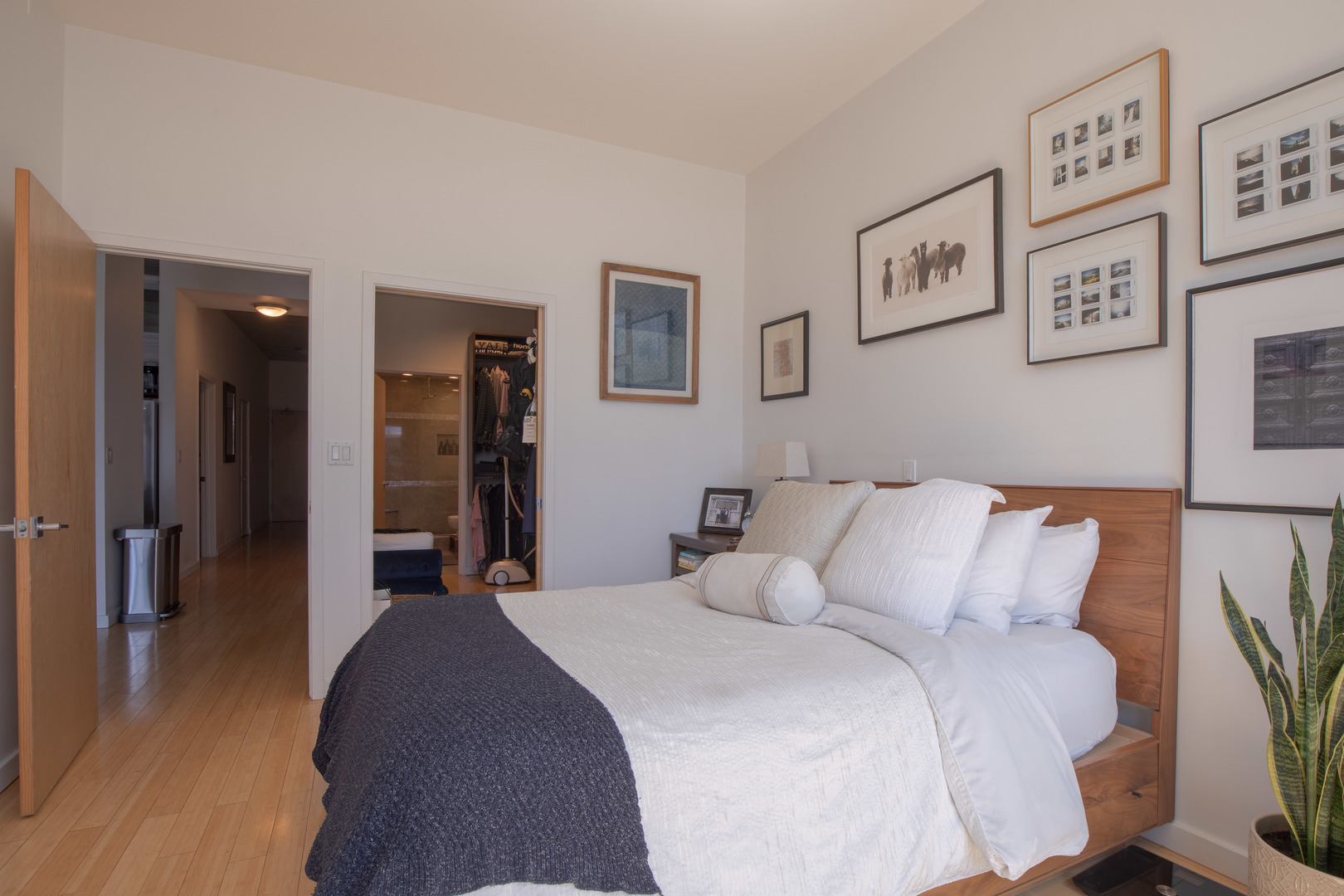 630 N Franklin Street Unit: 803