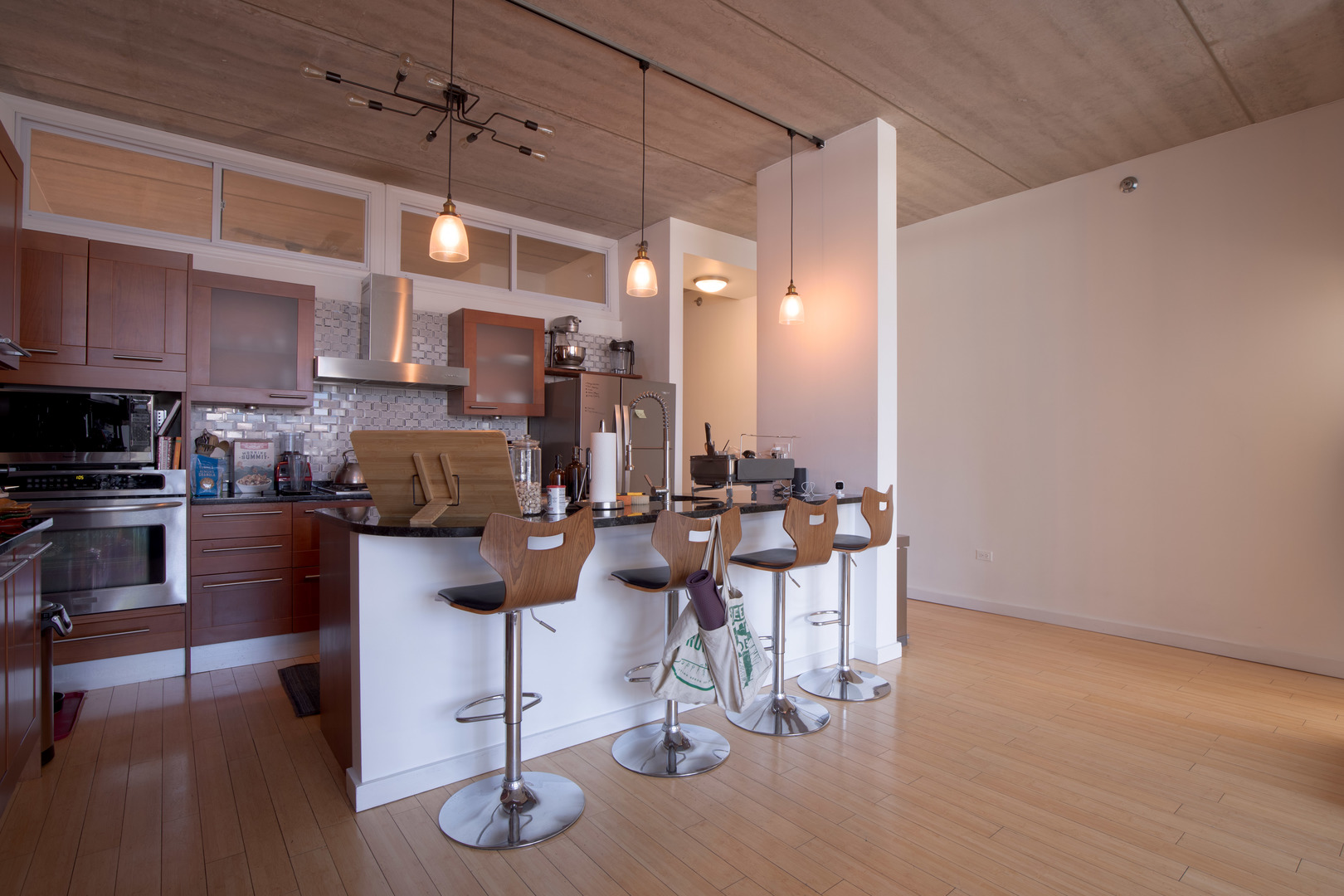 630 N Franklin Street Unit: 803
