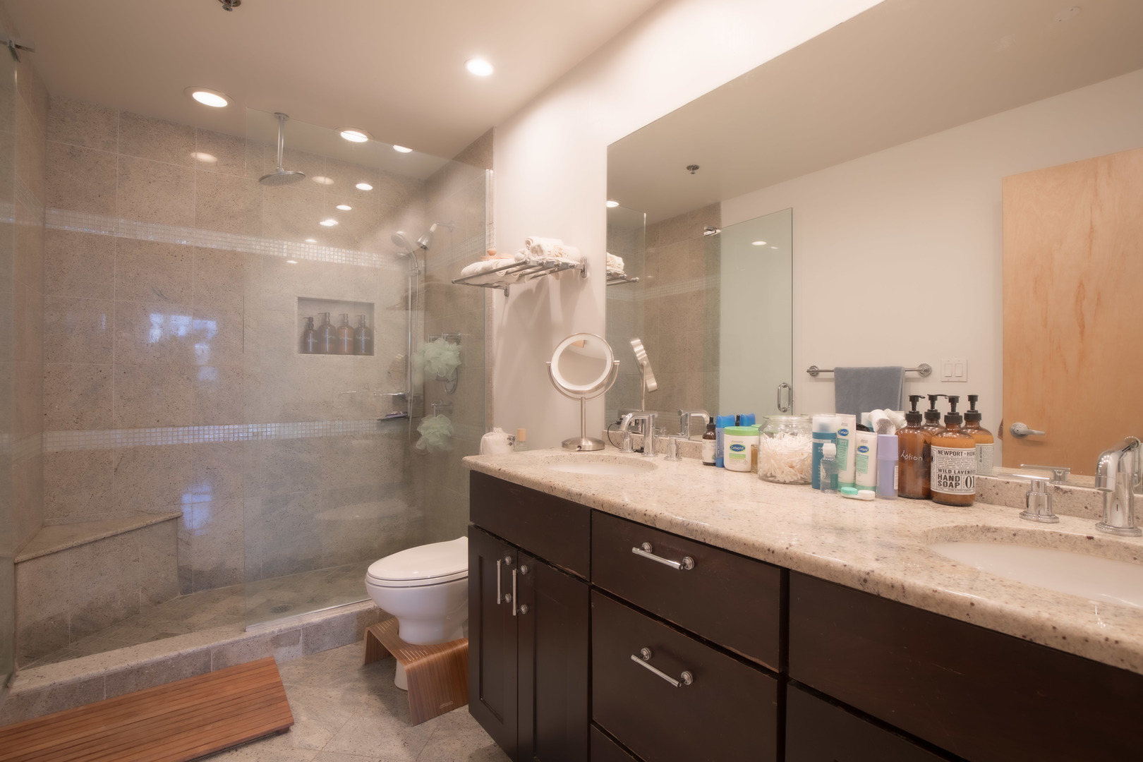 630 N Franklin Street Unit: 803