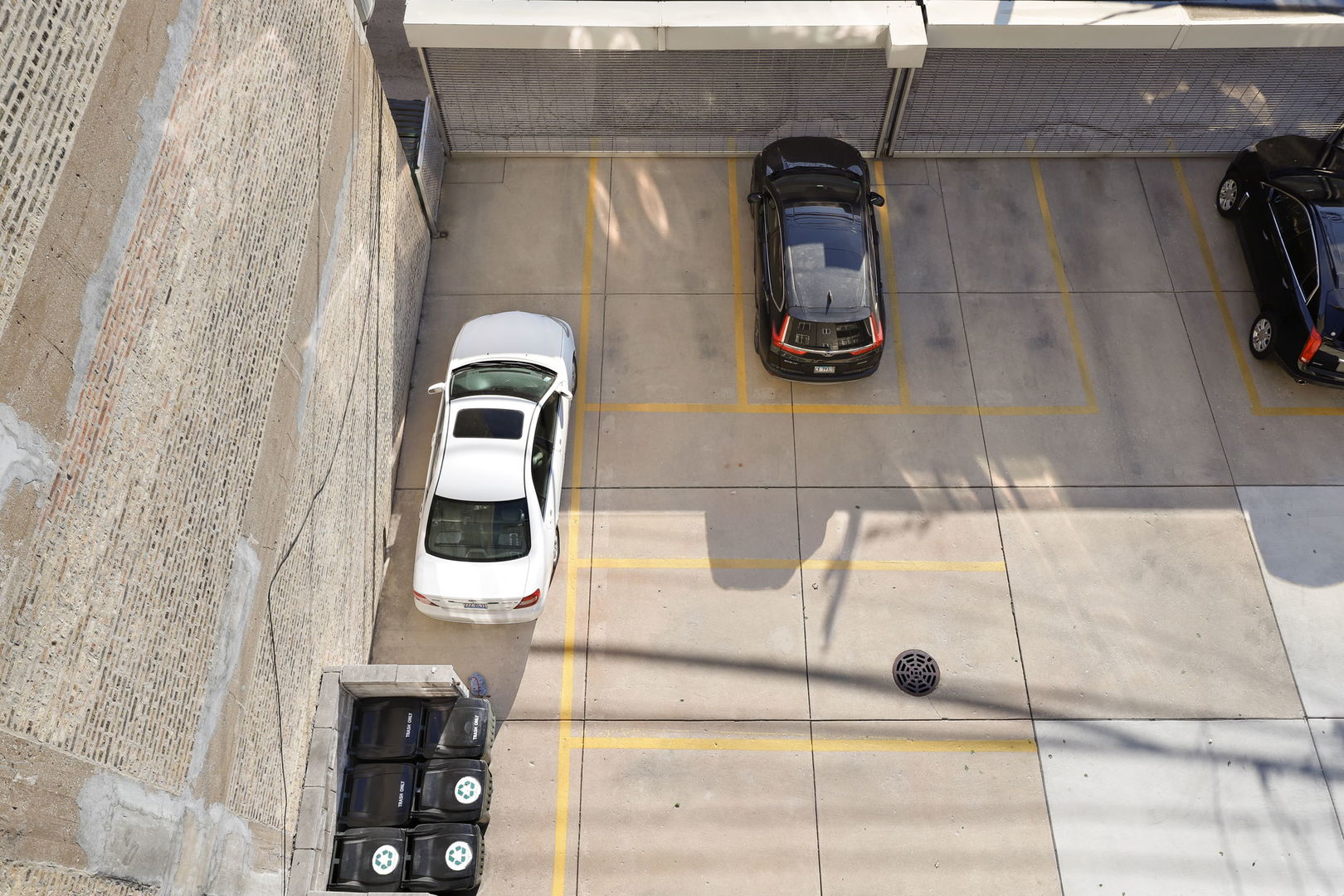 3553 W Montrose Avenue Unit: 4E