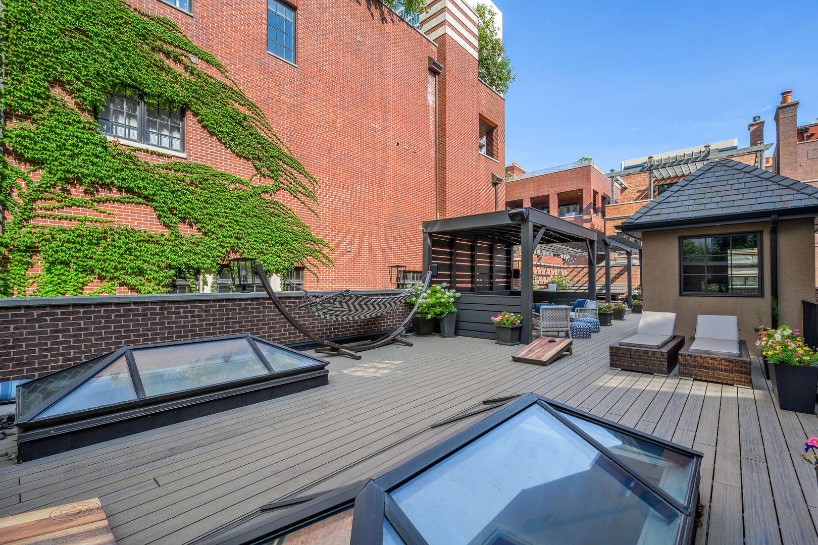 460 W Huron Street