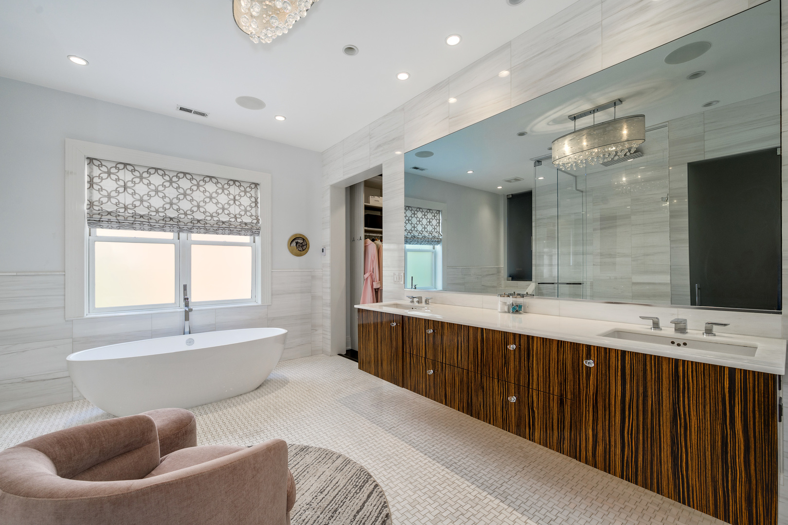 460 W Huron Street