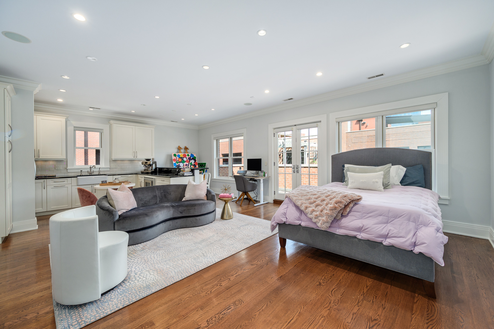 460 W Huron Street