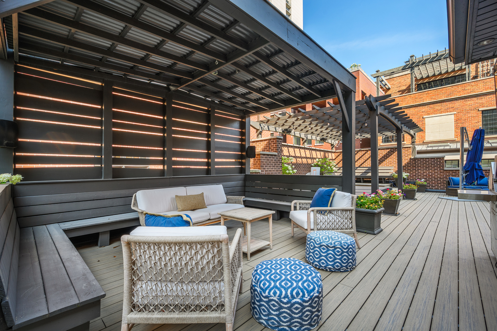 460 W Huron Street