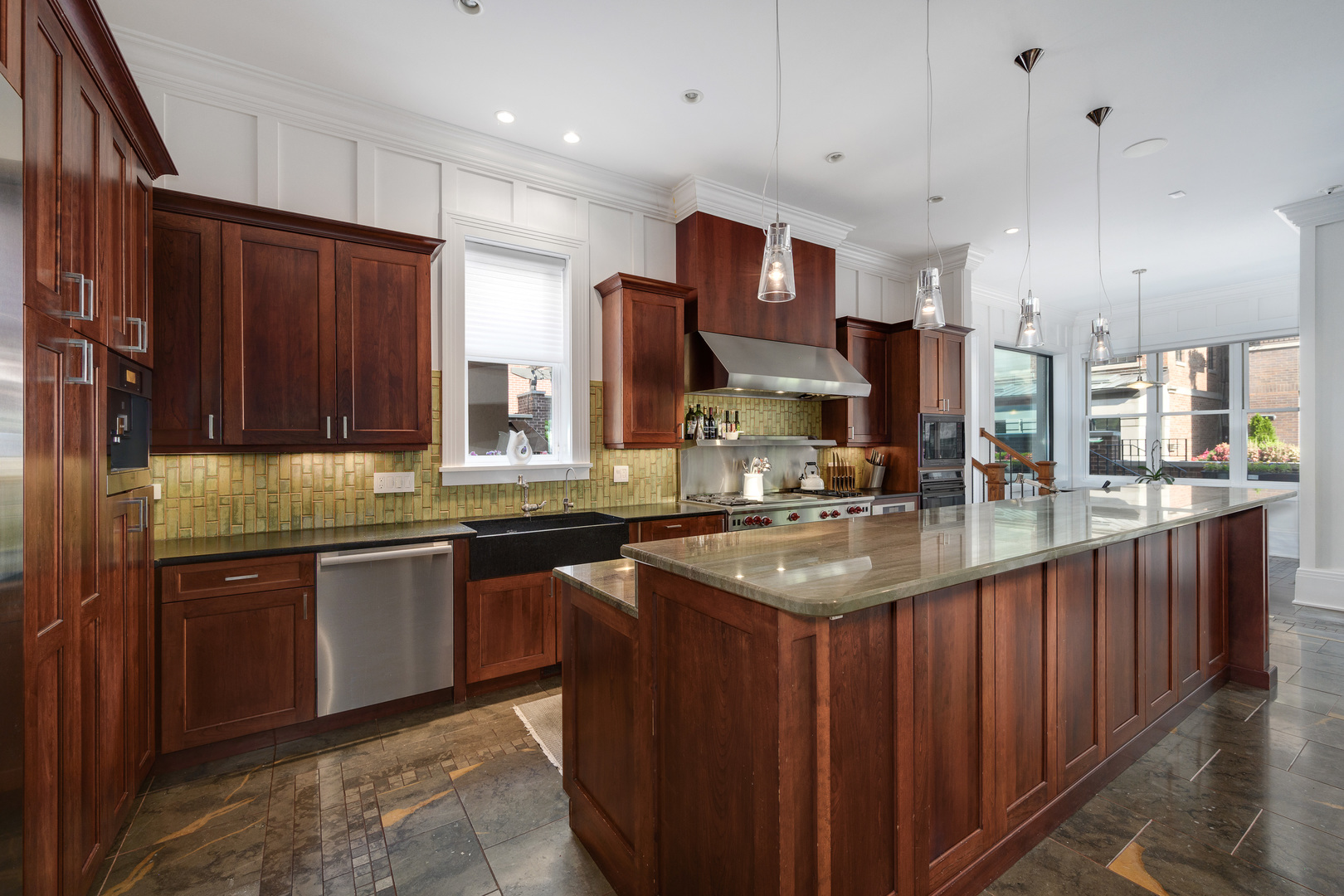 460 W Huron Street
