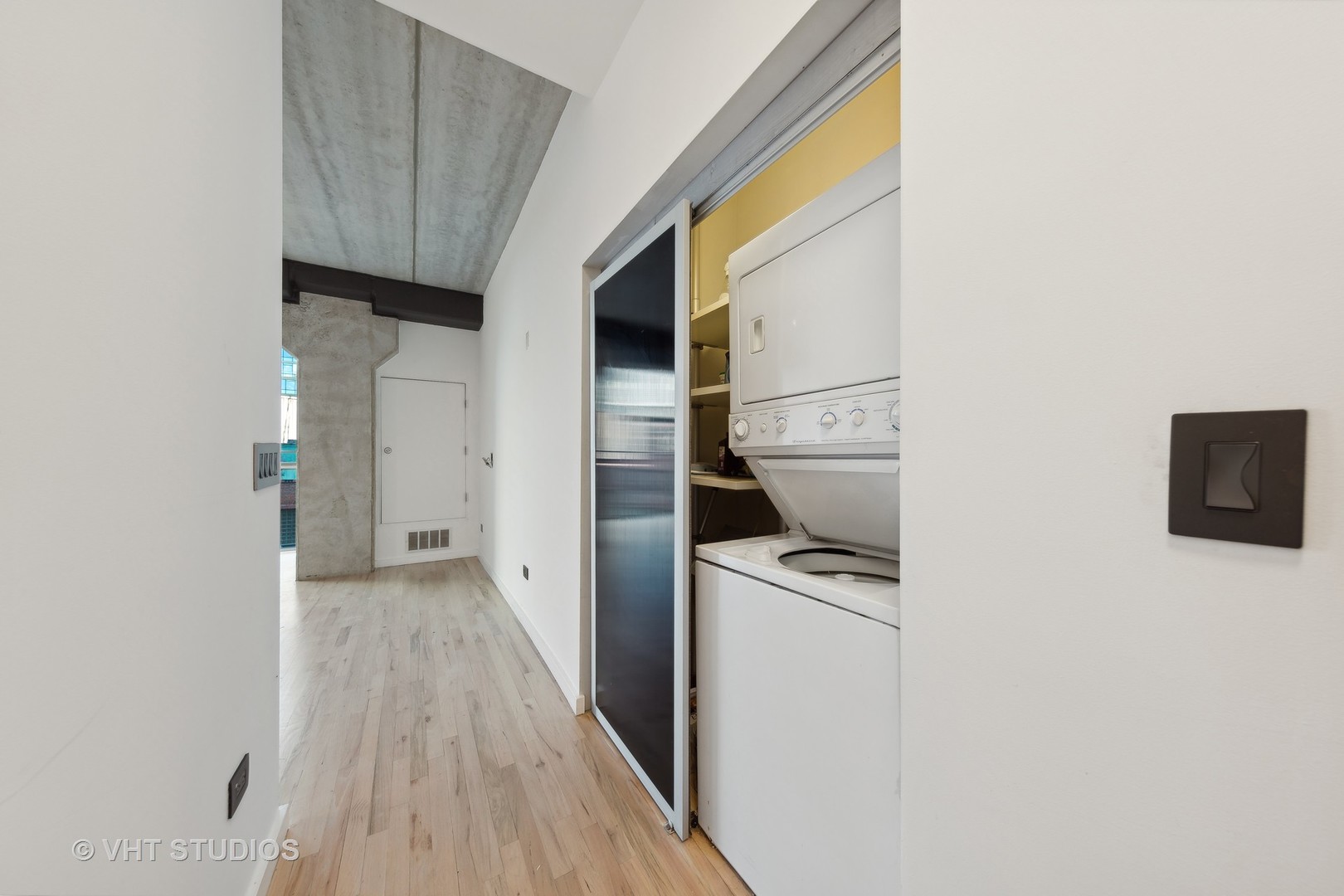 630 N FRANKLIN Street Unit: 810