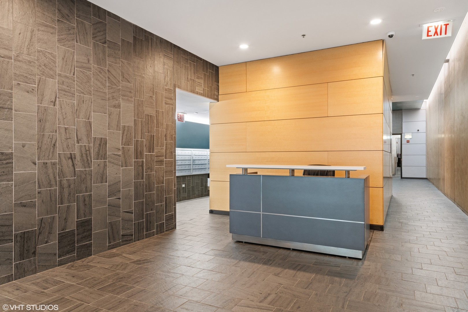 630 N FRANKLIN Street Unit: 810