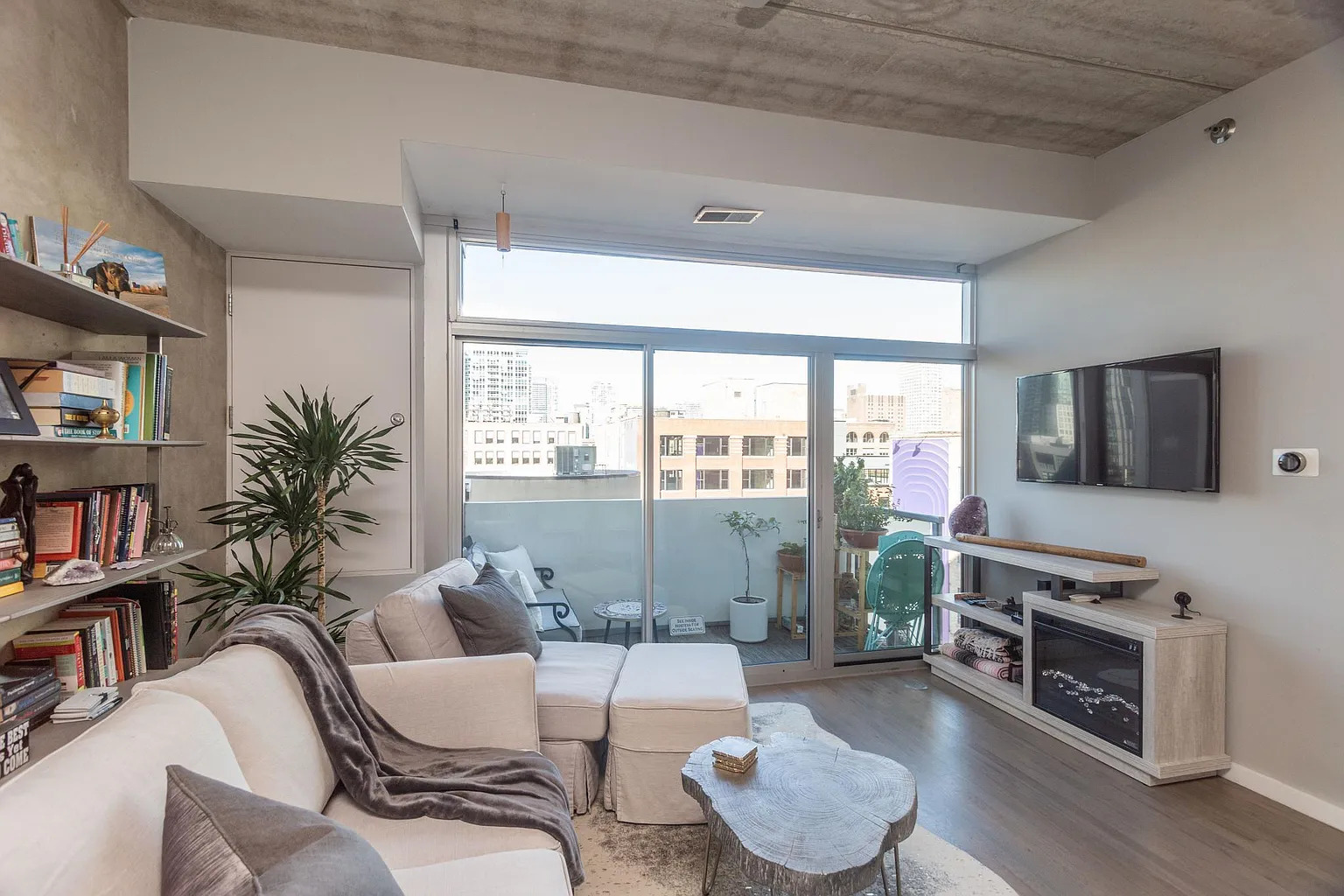 630 N Franklin Street Unit: 718