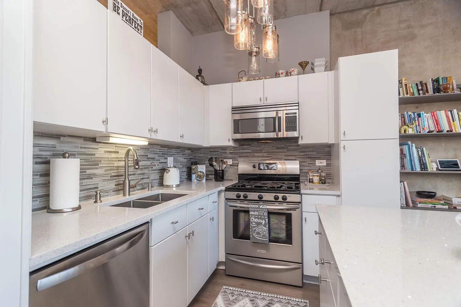 630 N Franklin Street Unit: 718