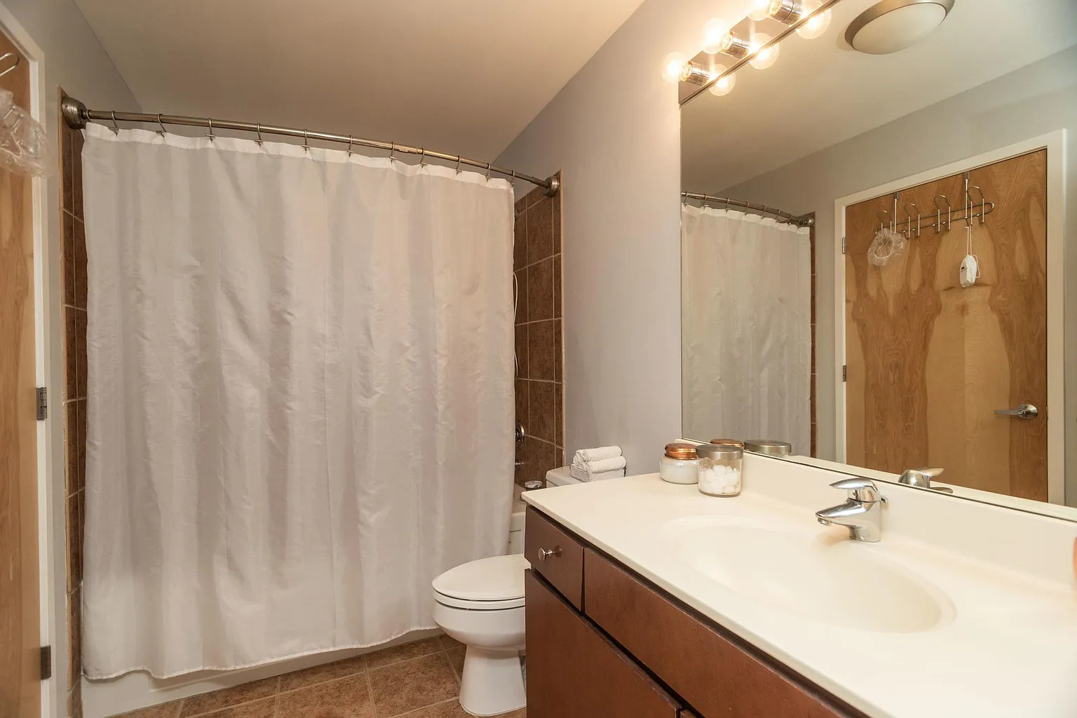 630 N Franklin Street Unit: 718