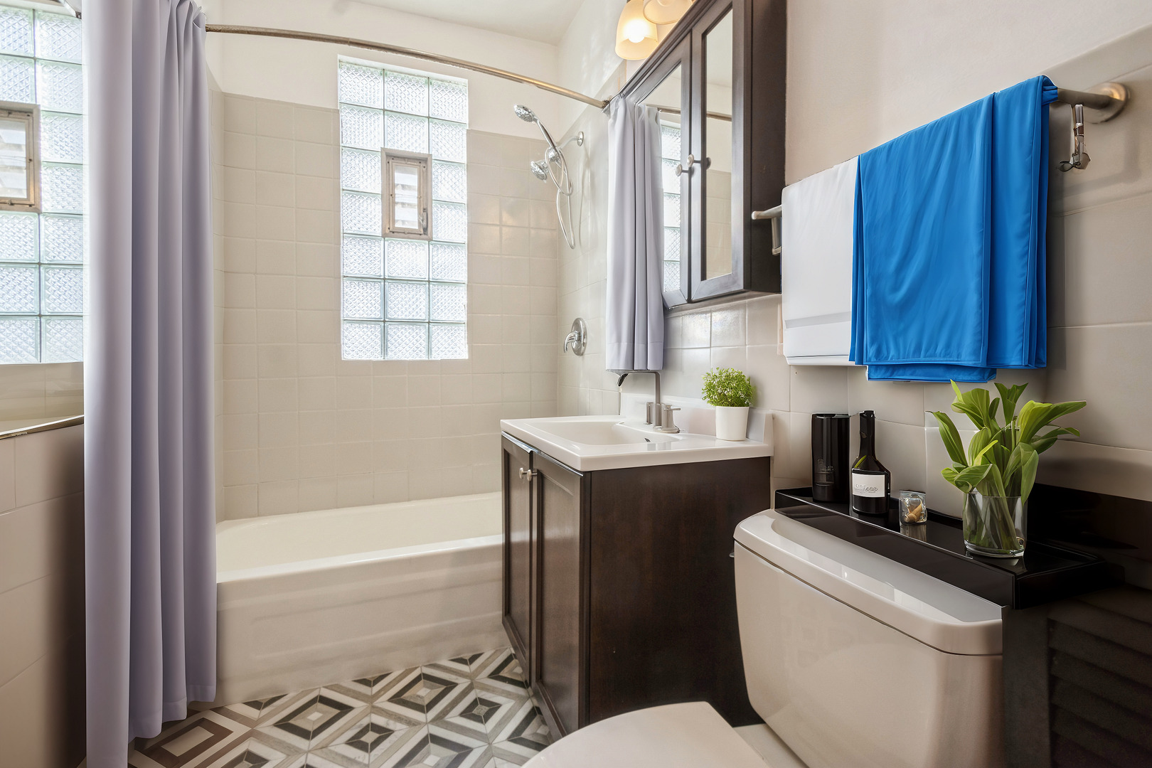 3400 N Keeler Avenue Unit: 2