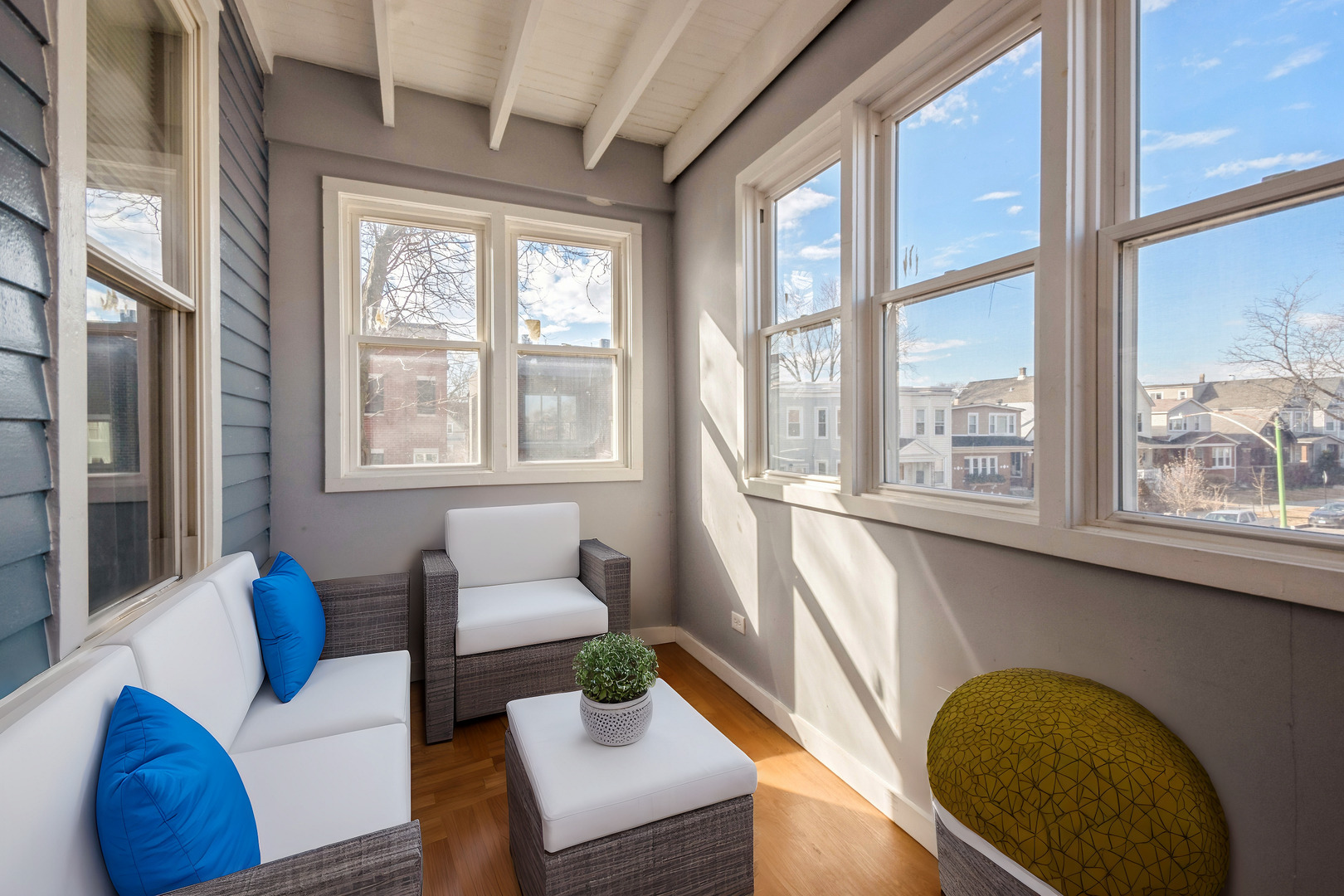 3400 N Keeler Avenue Unit: 2