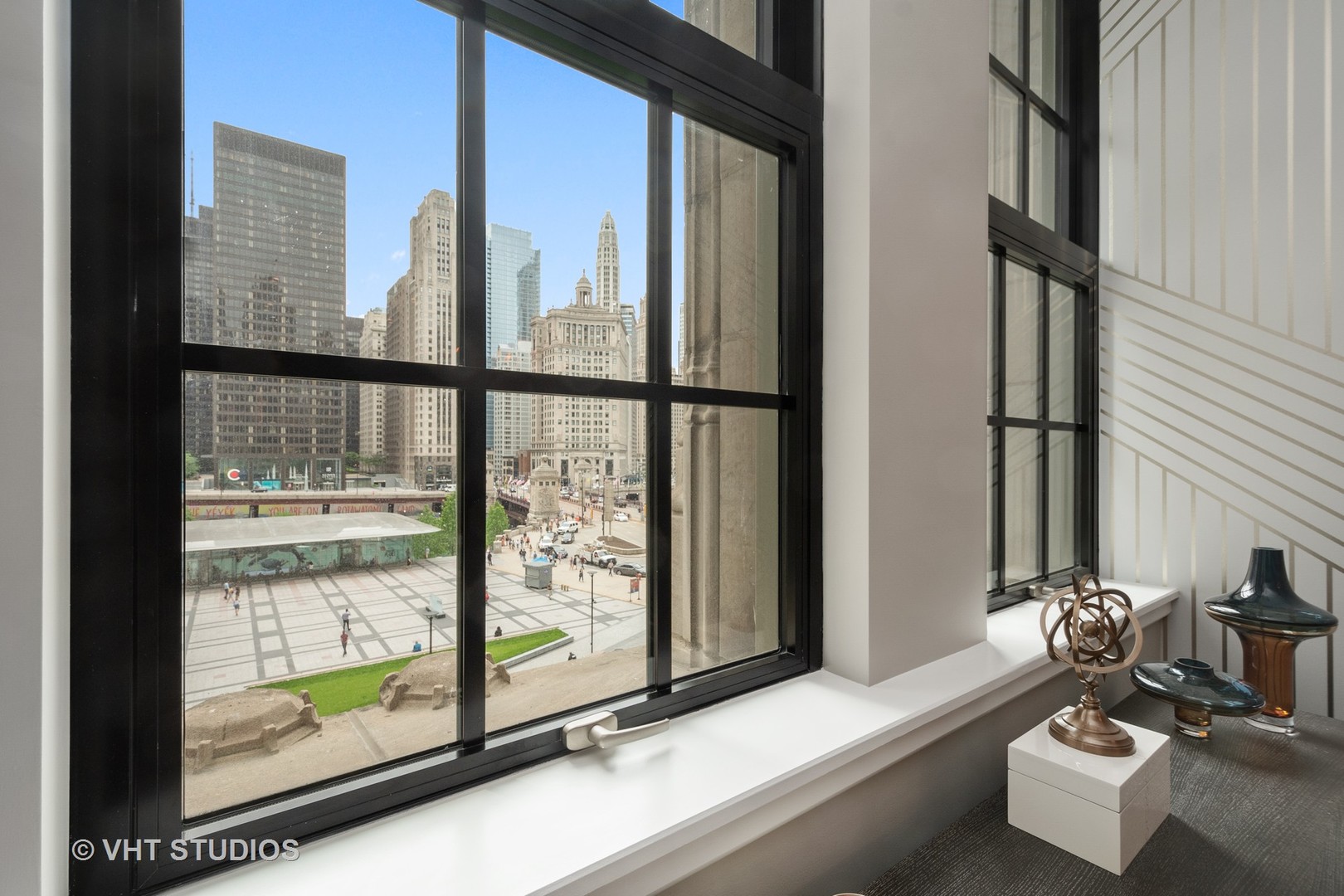 435 N Michigan Avenue Unit: 401