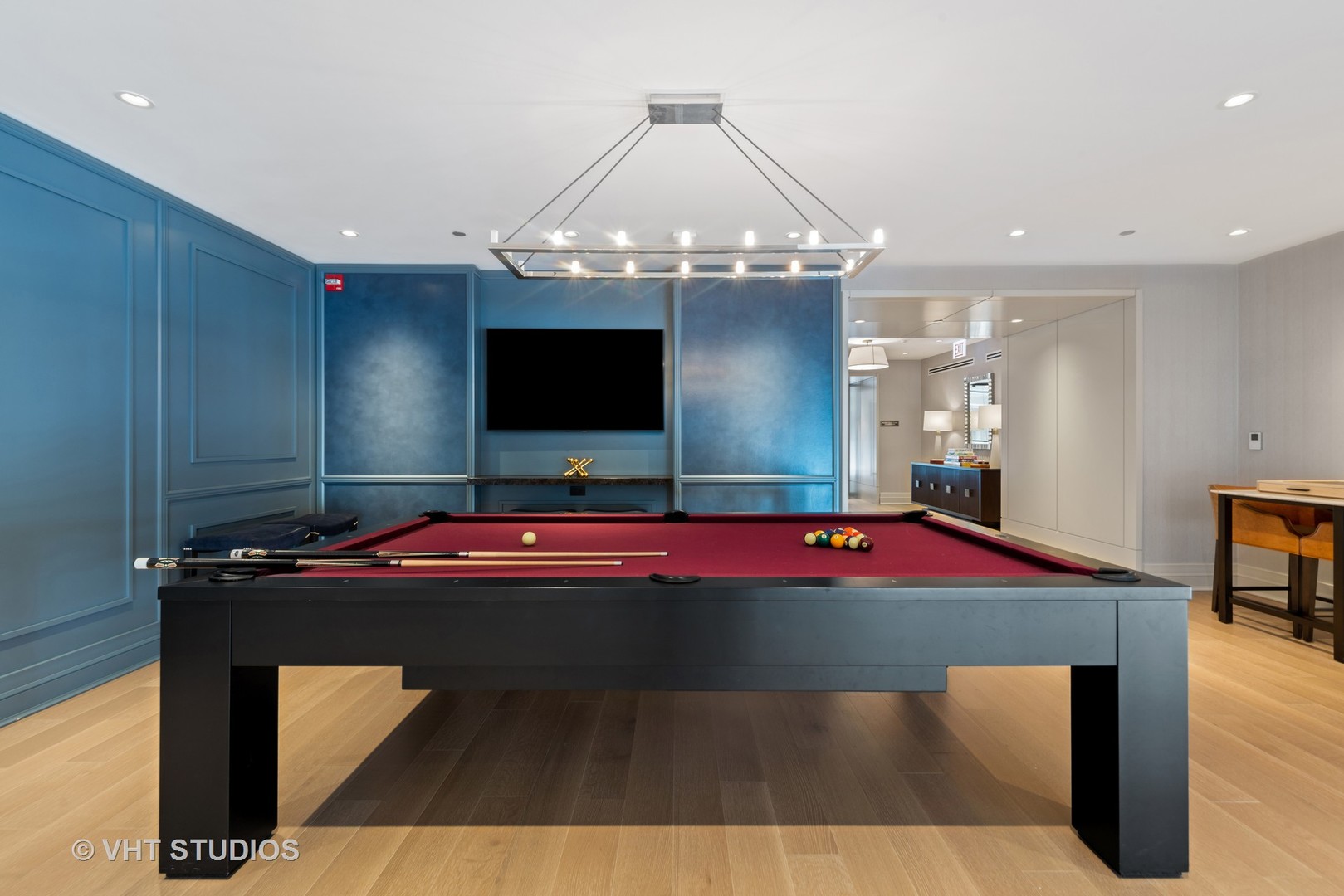 435 N Michigan Avenue Unit: 401