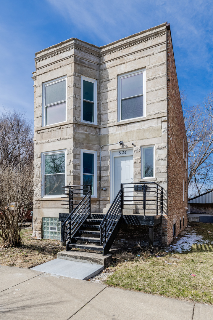 924 S springfield Avenue