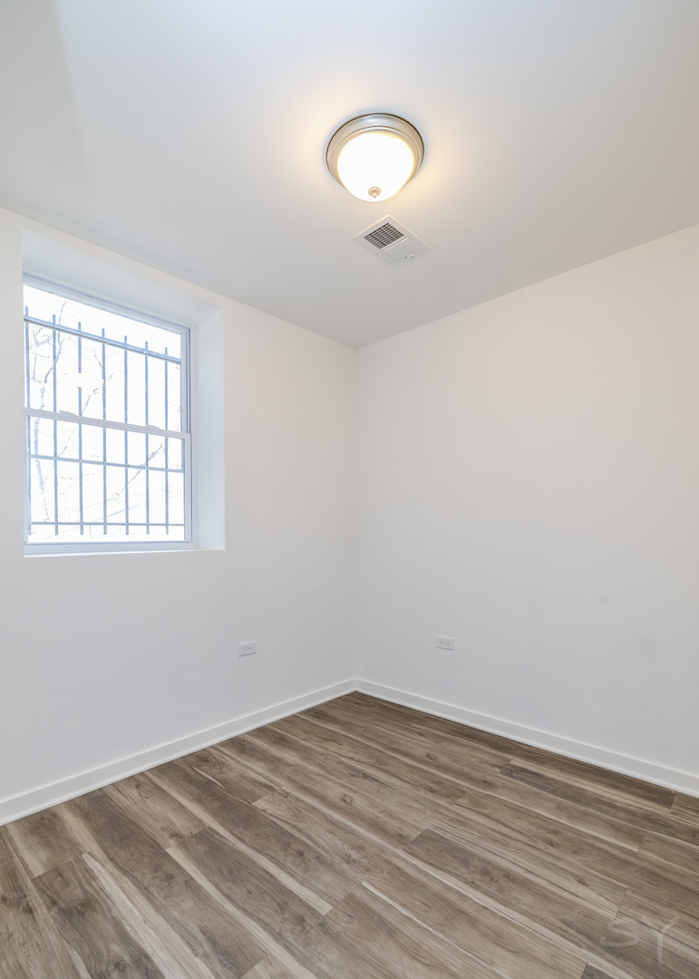 924 S springfield Avenue