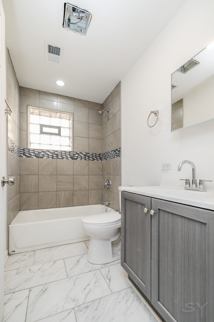 924 S springfield Avenue