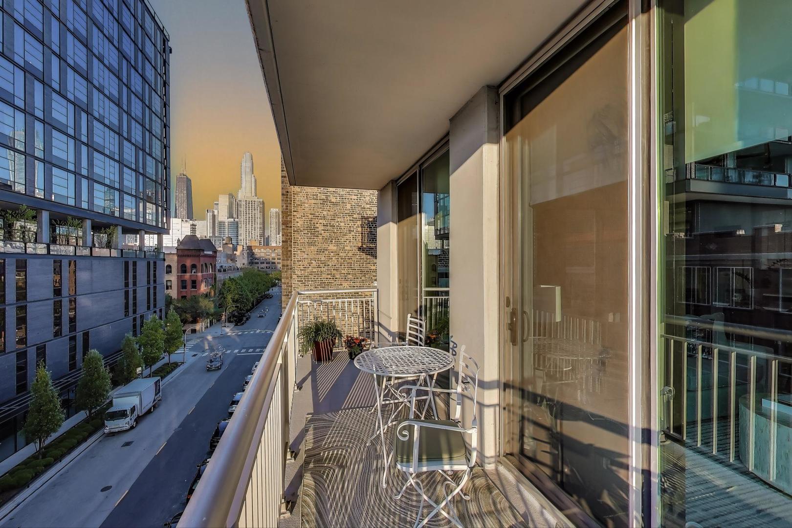 421 W Huron Street Unit: 504