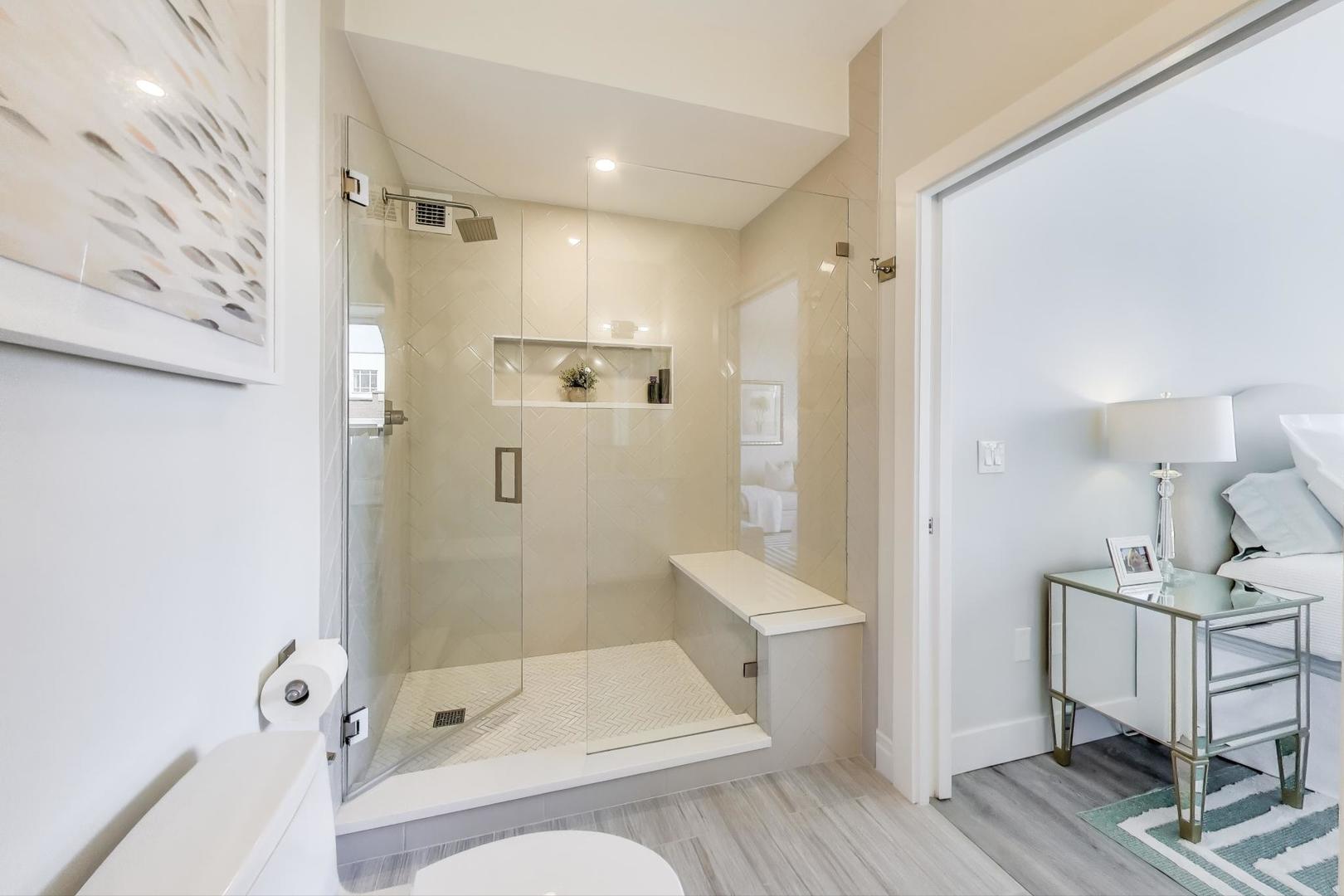 421 W Huron Street Unit: 504