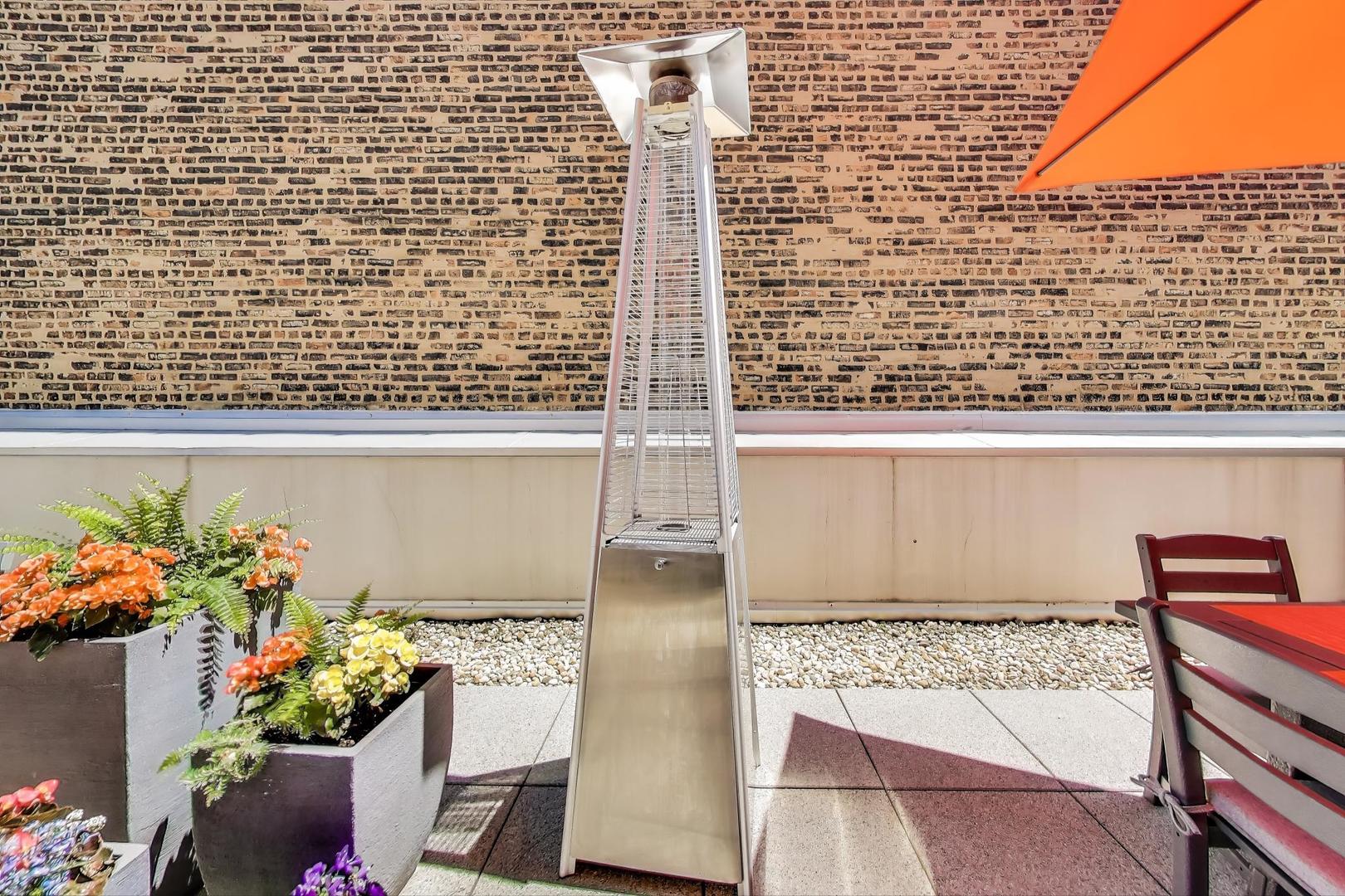 421 W Huron Street Unit: 504