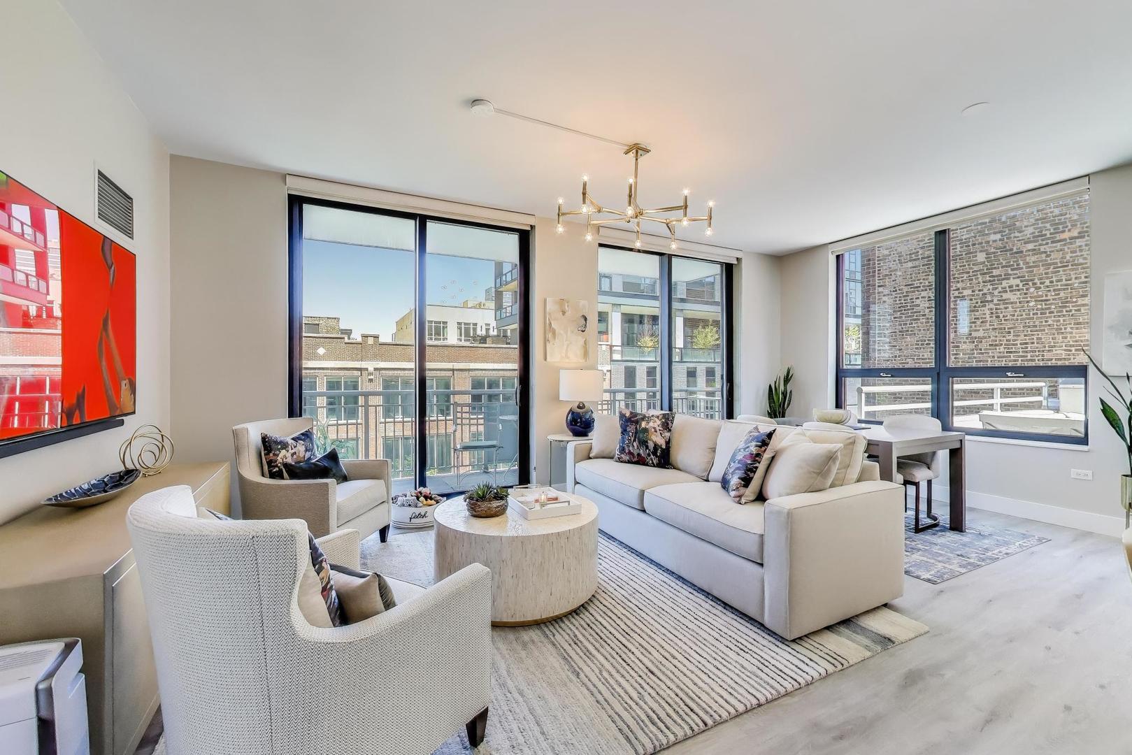 421 W Huron Street Unit: 504