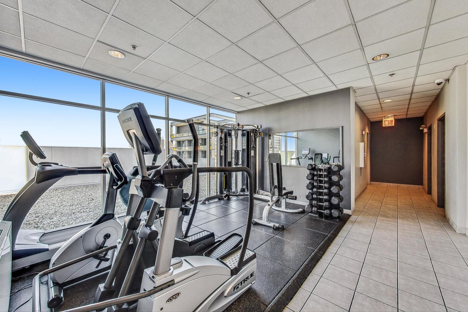 421 W Huron Street Unit: 504