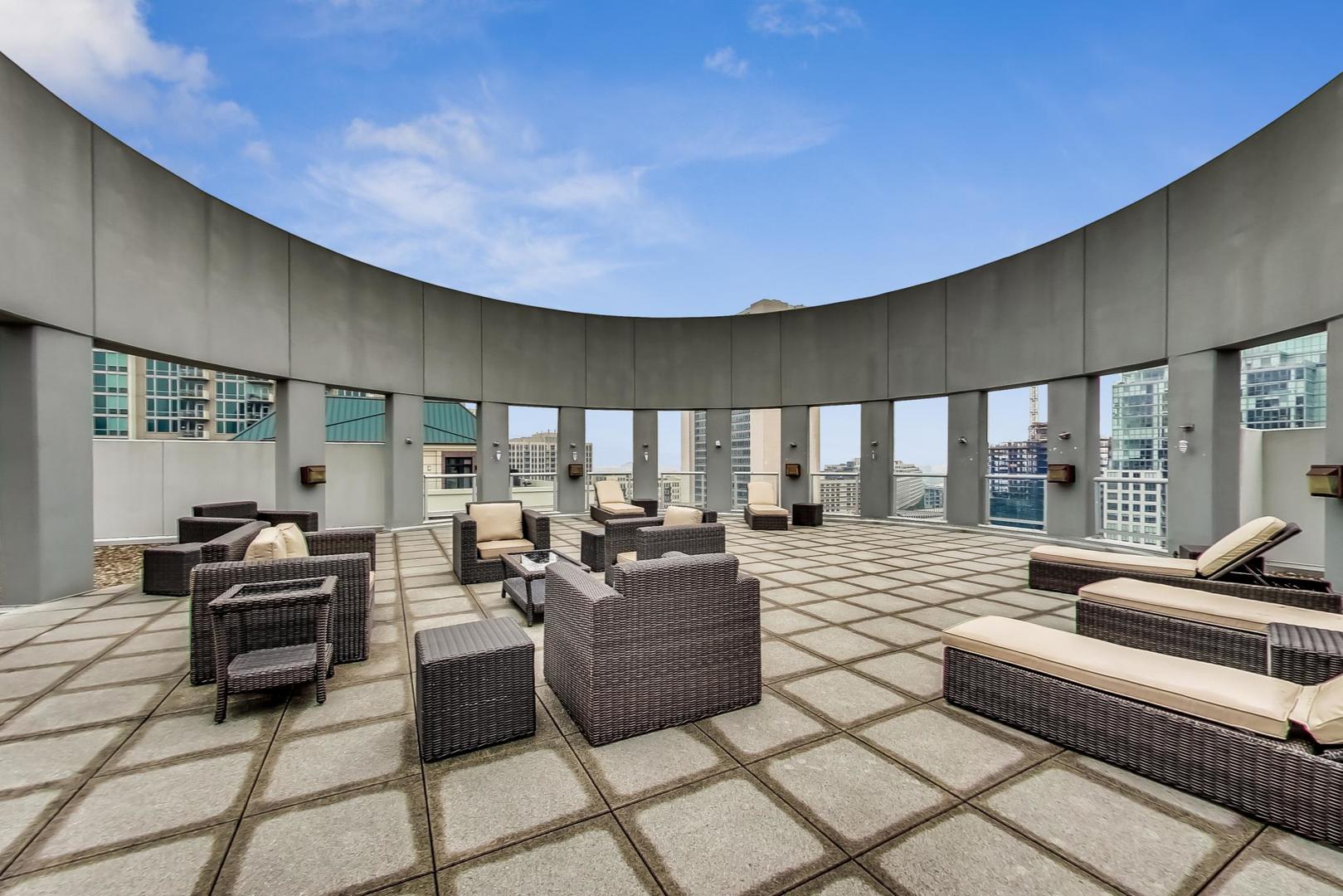 421 W Huron Street Unit: 504