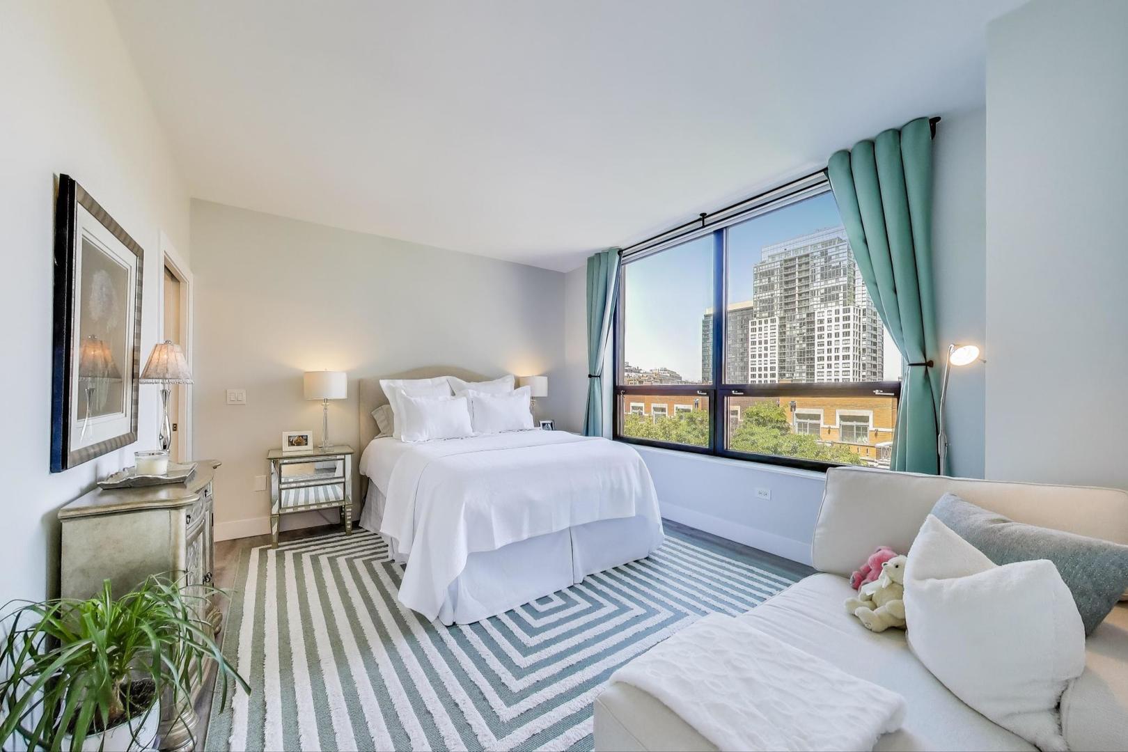 421 W Huron Street Unit: 504