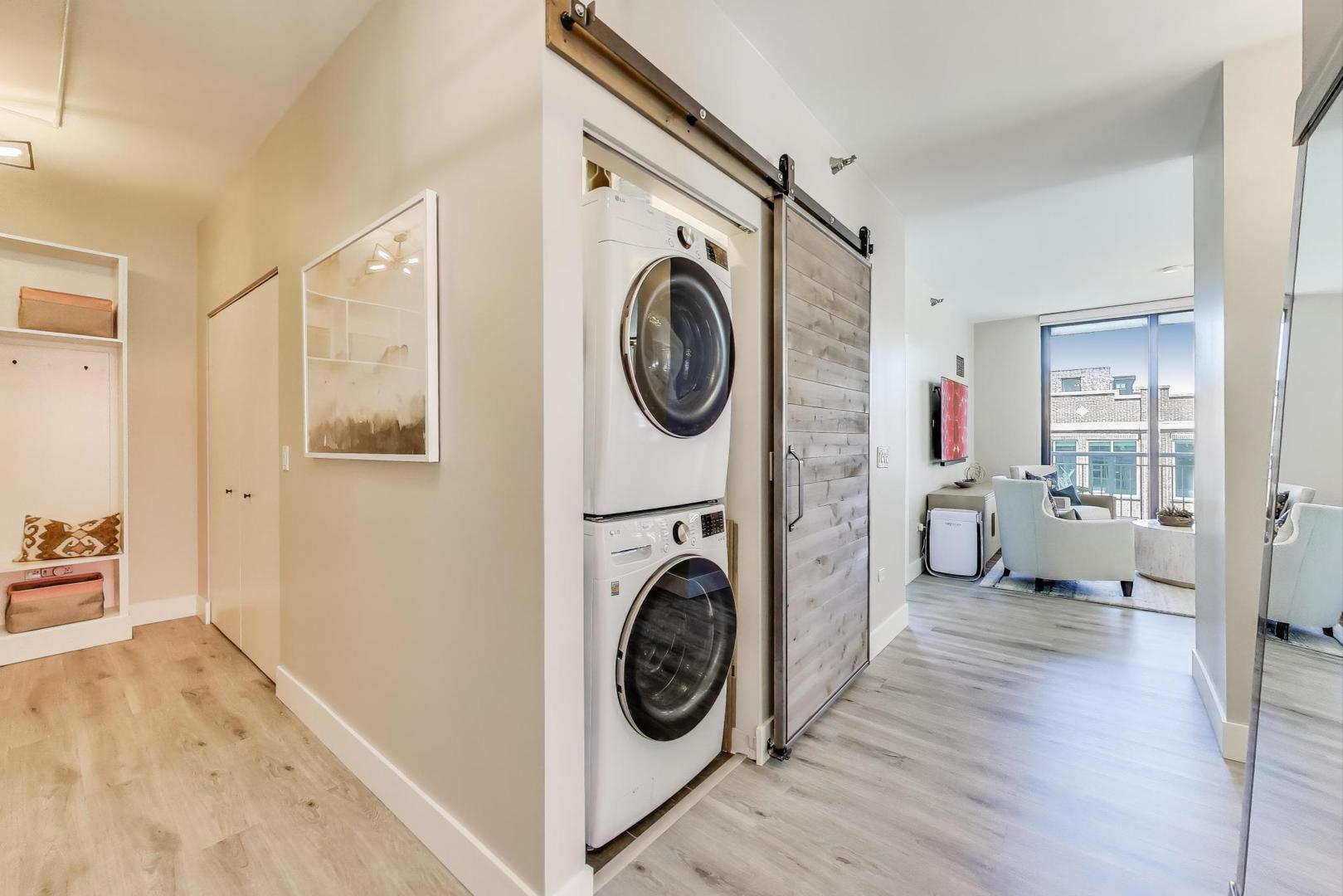 421 W Huron Street Unit: 504