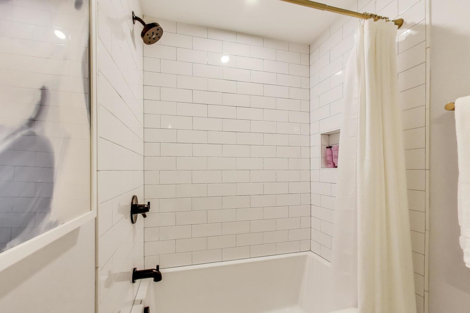 421 W Huron Street Unit: 504