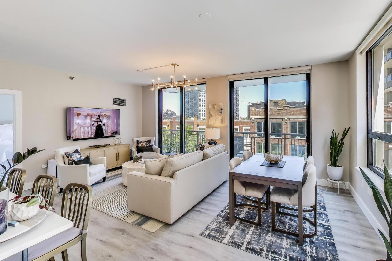 421 W Huron Street Unit: 504