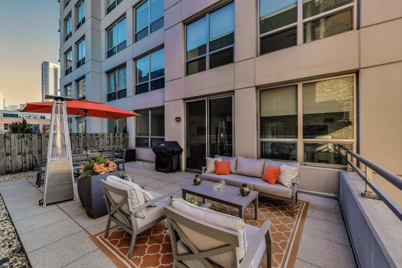 421 W Huron Street Unit: 504