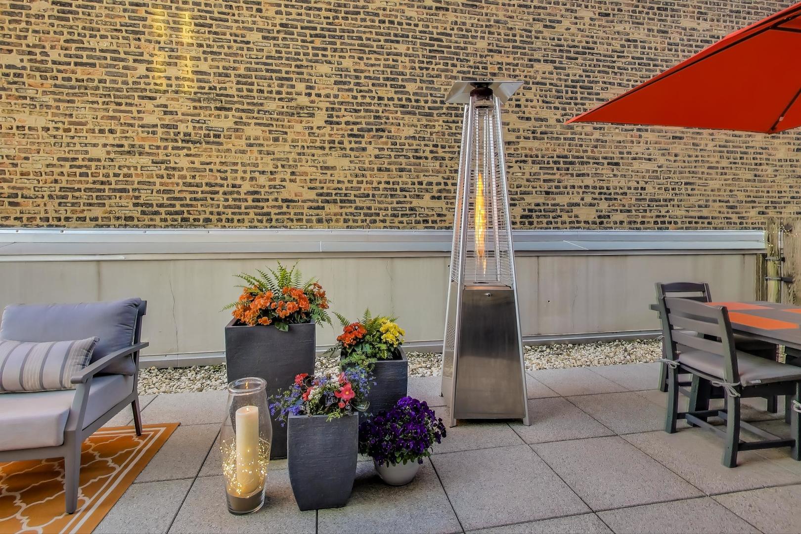 421 W Huron Street Unit: 504