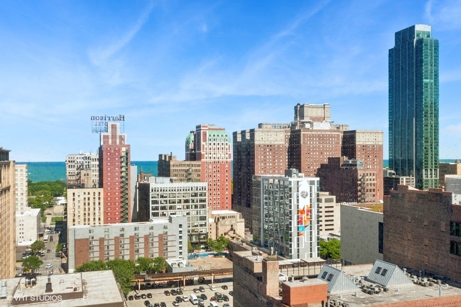 600 S Dearborn Street Unit: 1704