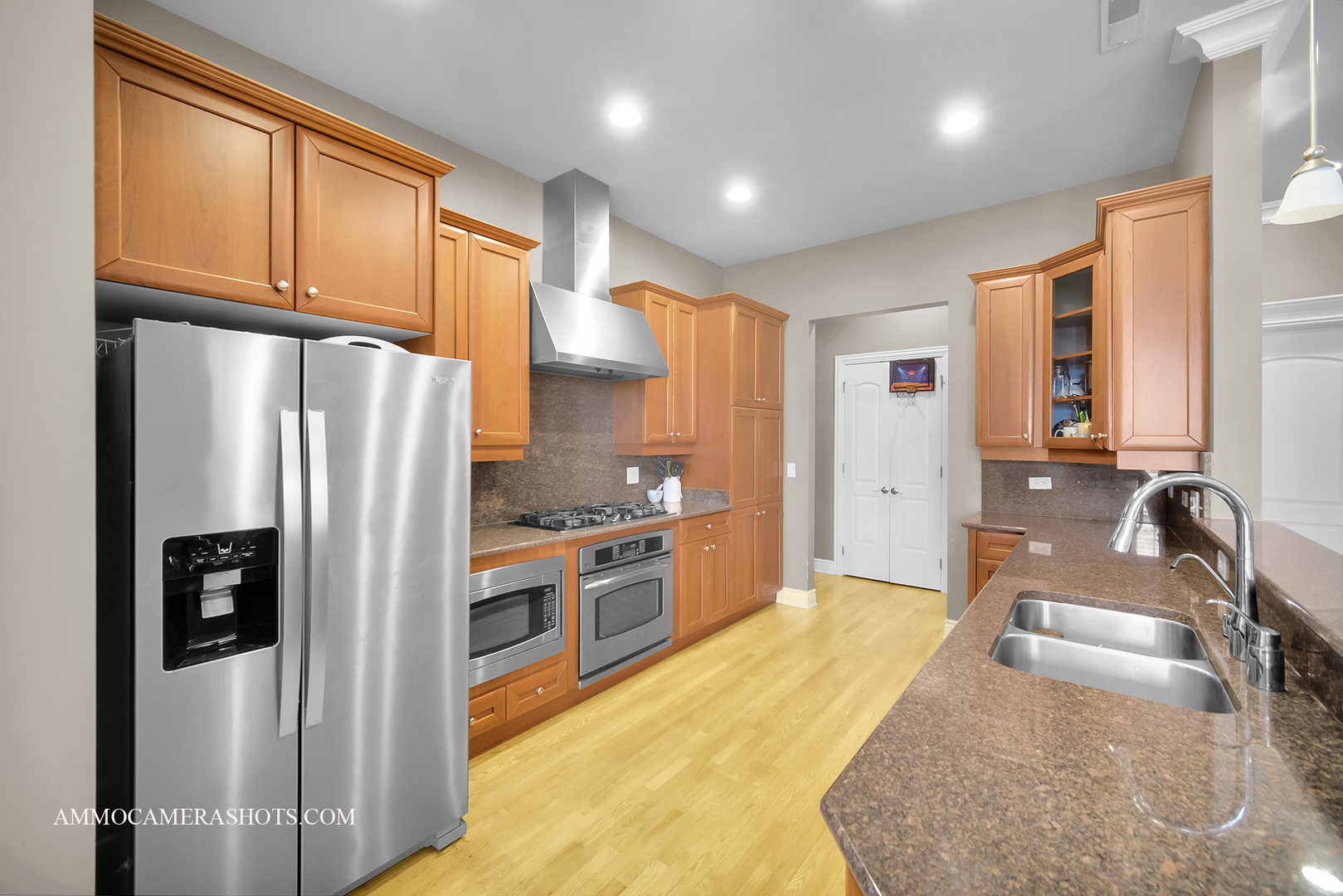 1148 W Monroe Street Unit: 6NW