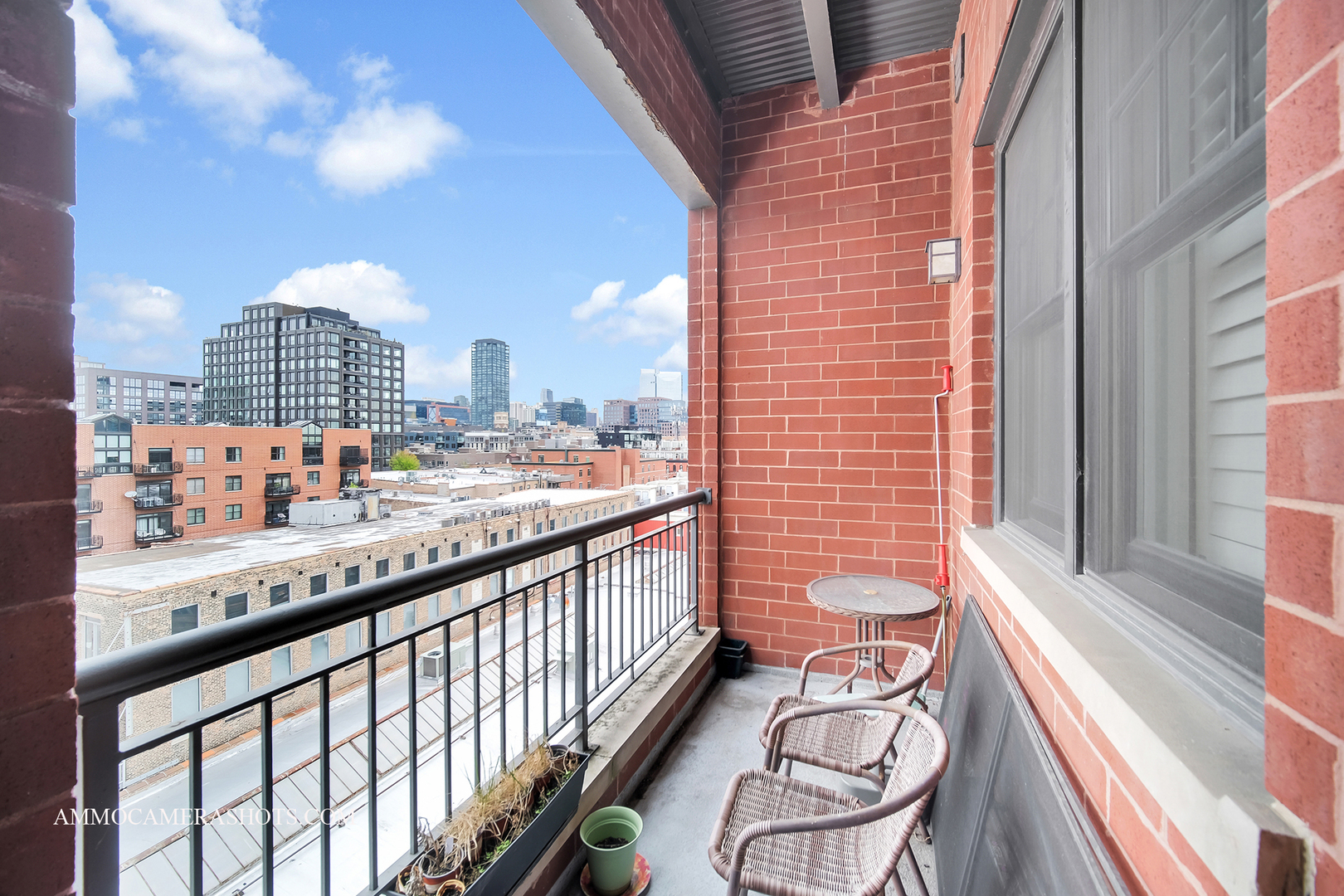 1148 W Monroe Street Unit: 6NW