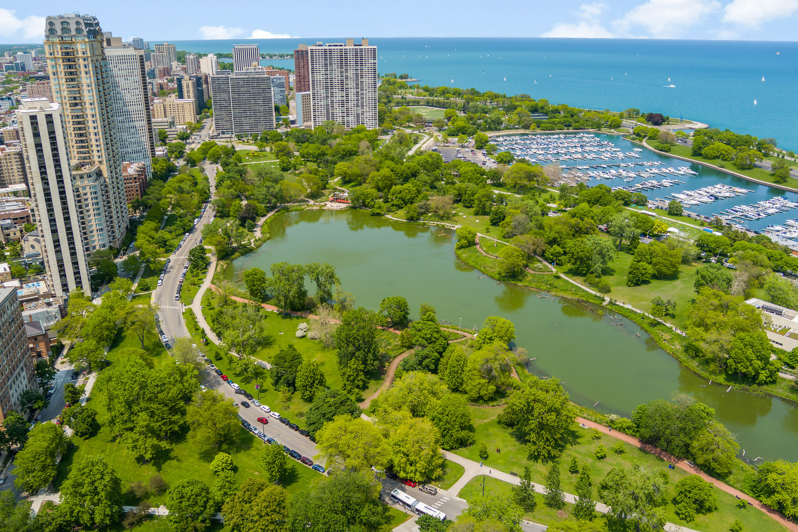 345 W Fullerton Parkway Unit: 402