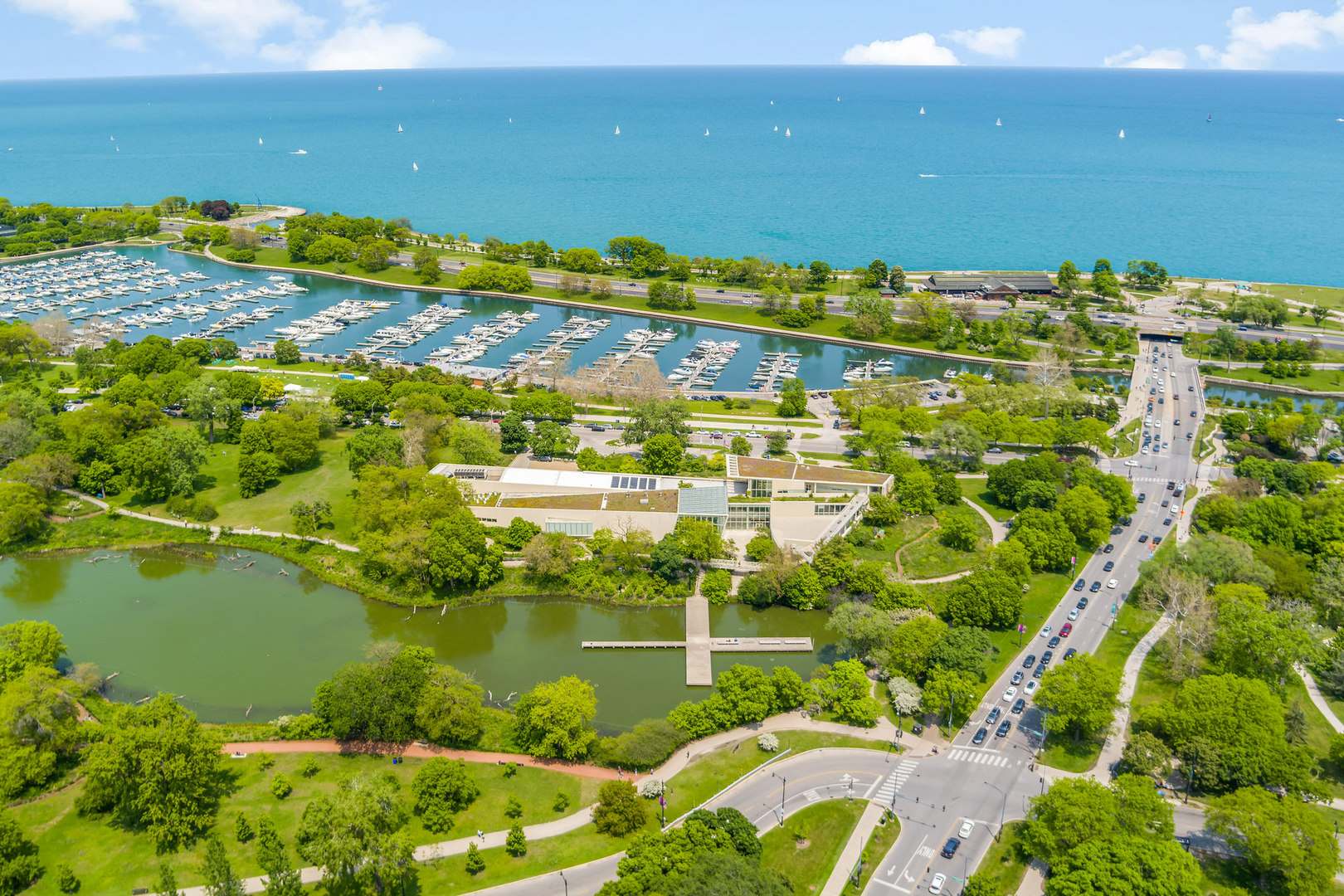 345 W Fullerton Parkway Unit: 402