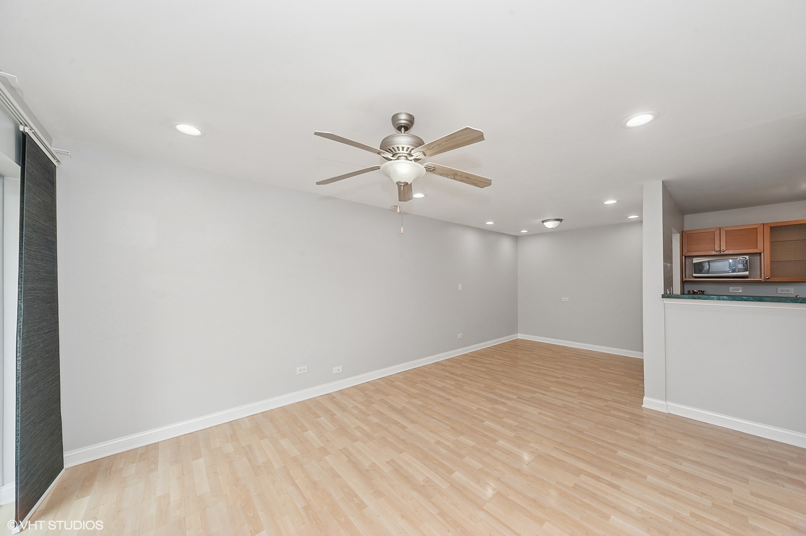 5600 ASTOR Lane Unit: 301