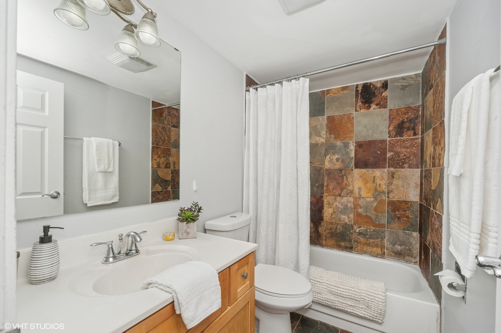 5600 ASTOR Lane Unit: 301