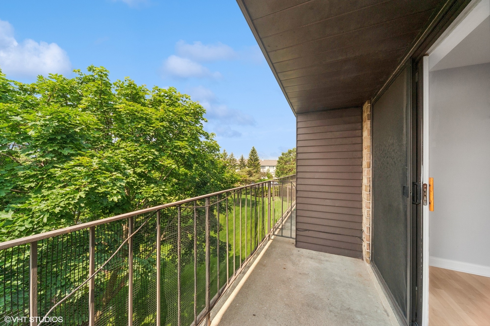 5600 ASTOR Lane Unit: 301