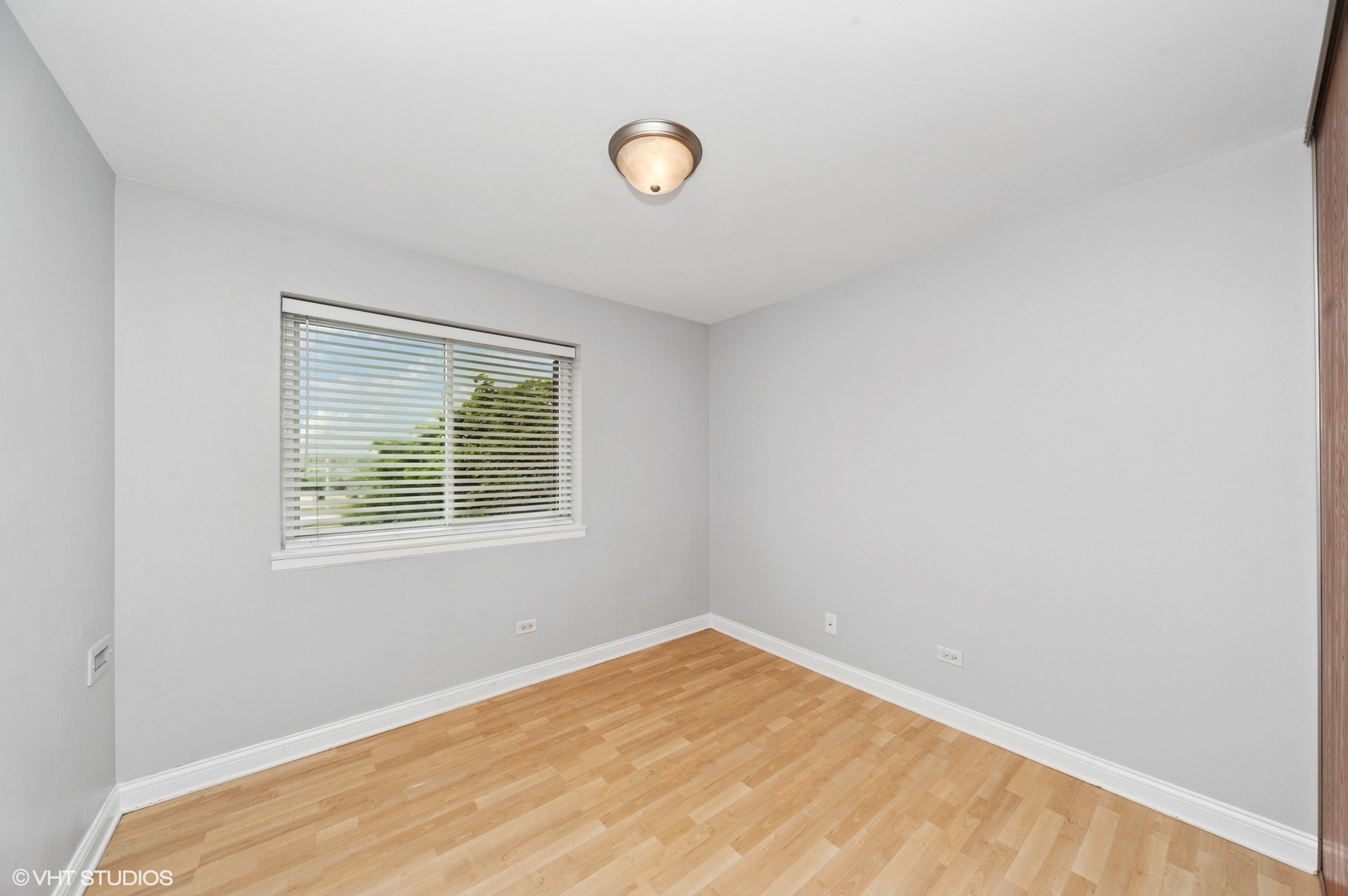 5600 ASTOR Lane Unit: 301