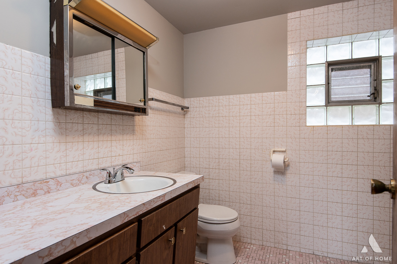 9301 Mcvicker Avenue