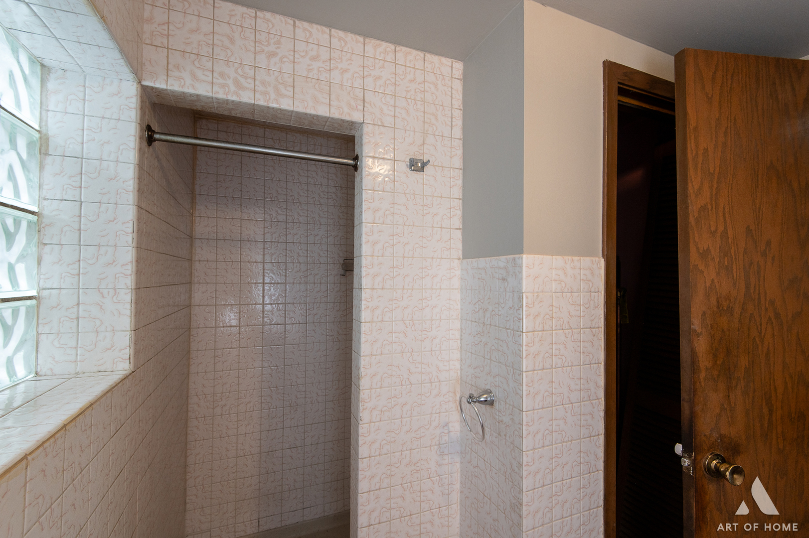 9301 Mcvicker Avenue