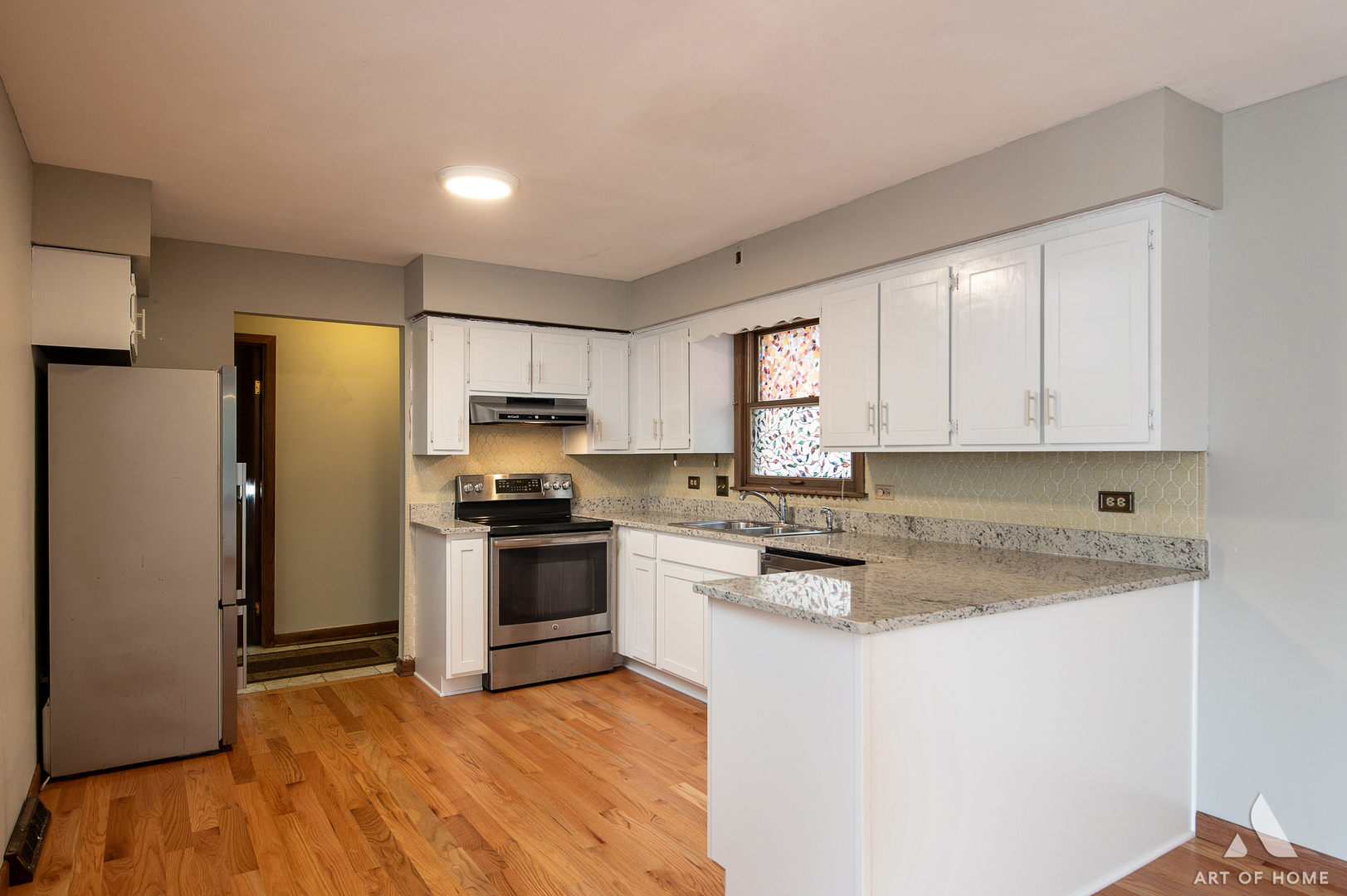 9301 Mcvicker Avenue