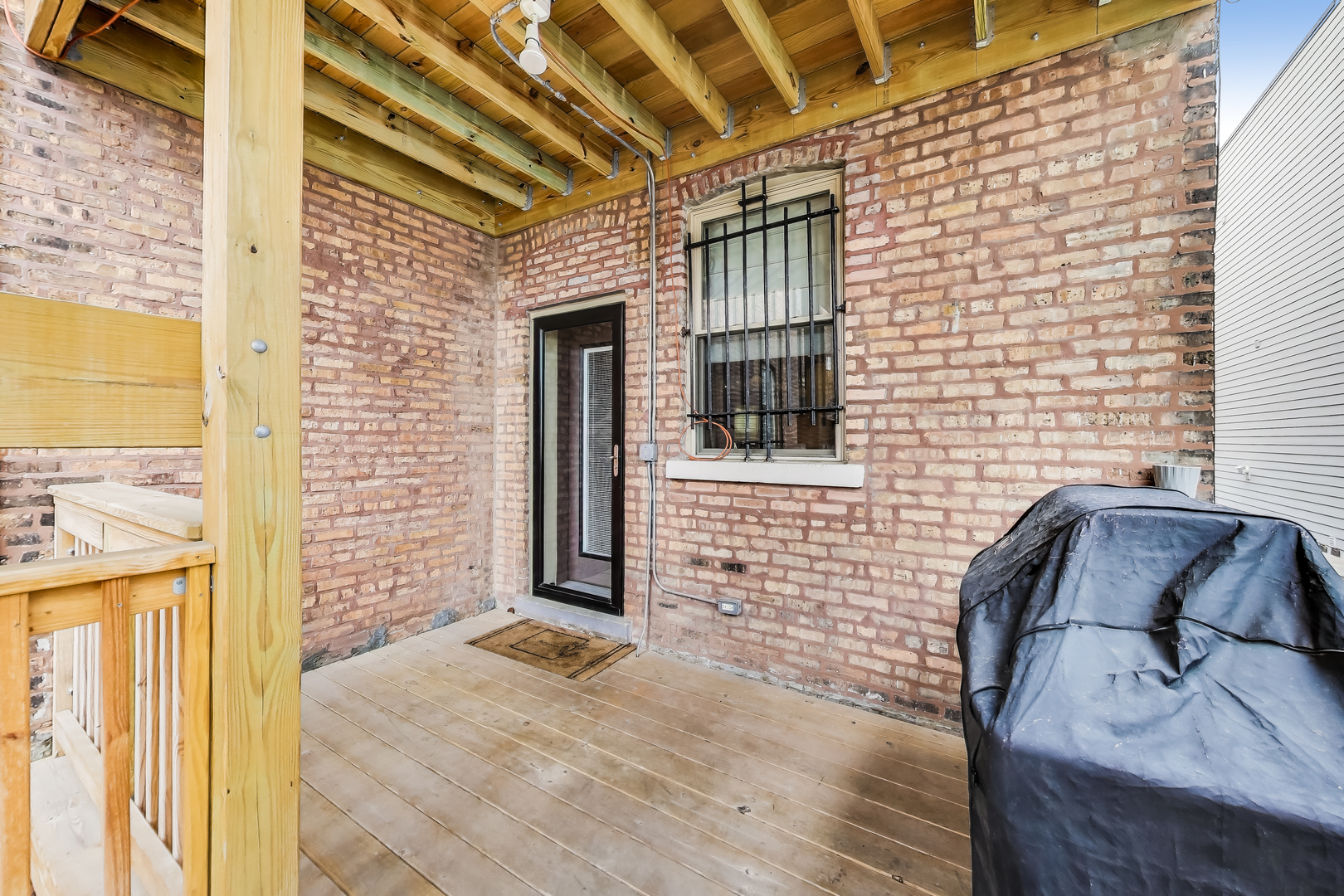 2333 N Spaulding Avenue