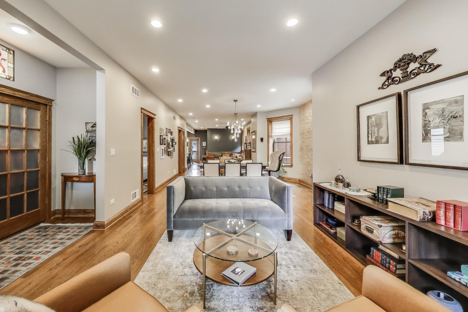 2333 N Spaulding Avenue